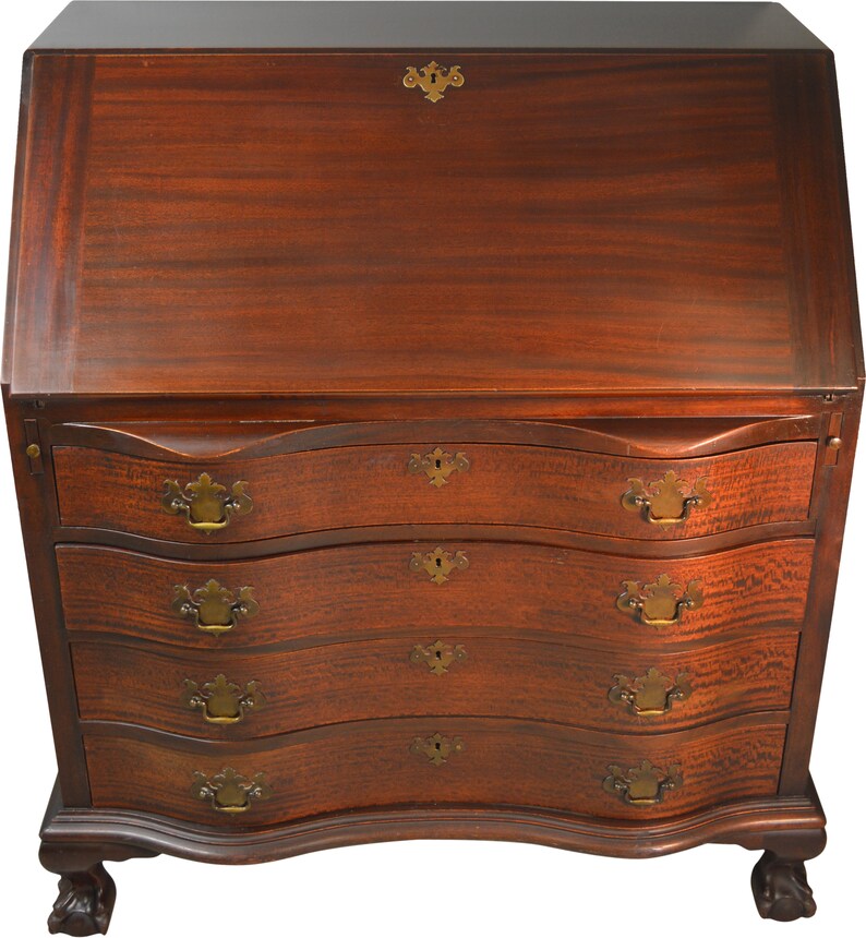 17632 Mahogany Governor Winthrop Desk With Ball And Claw Feet