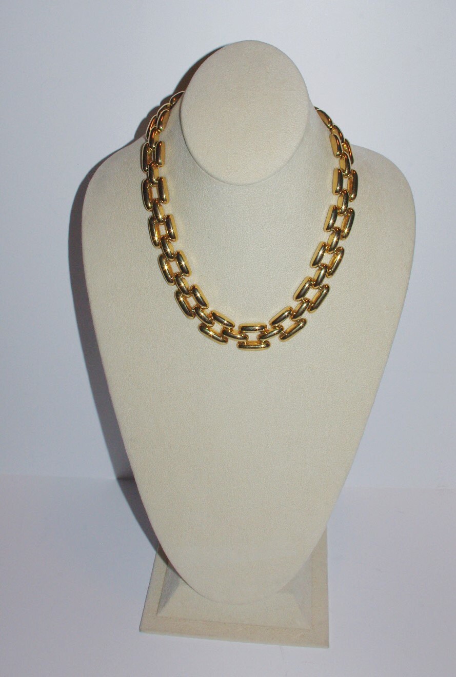 Joan Rivers Necklace Gold Tone Link Necklace 18 Inches Long S1299