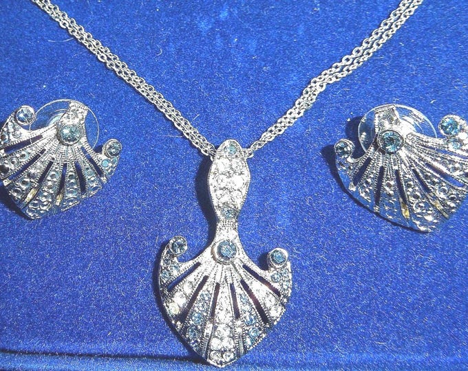 Jackie Kennedy Silver JEWELRY SET JBK Silver and Blue Necklace and Earrings Set Camrose Kross Gift for Her Anniversary Gift for Wife