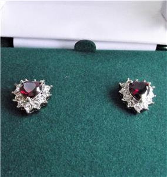 Grace Kelly Heart Earrings - Pierced