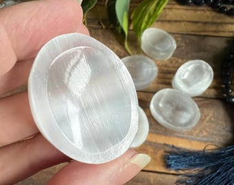 Selenite, pietra antistress / cristalli di pietra da palmo