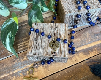 Rosario in lapislazzuli - Sintonizzato con la dea Iside - Grani da preghiera, cristalli, mala, gioielli, collana