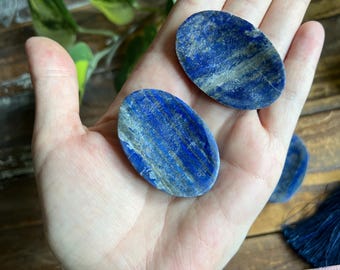 Pietra antistress in lapislazzuli / Cristalli di pietra da palmo