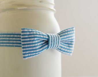 Turquoise blue seersucker bow tie, boy toddler bow tie, boy baby bowtie, summer infant bow tie, baby boy bow tie - made to order