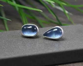 Clous d'oreilles aigue-marine, argent sterling, pierres mal appariées, boucles d'oreilles sur tige en pierres précieuses naturelles