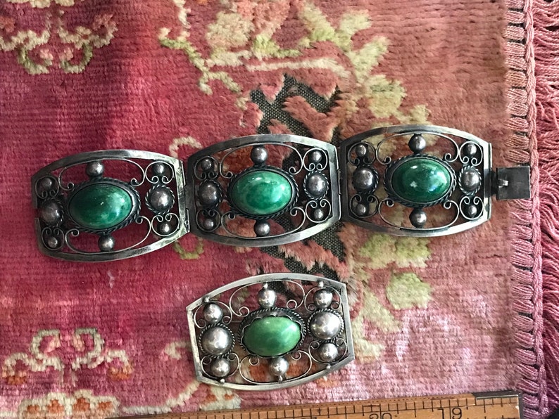 SaleVintage Early Mexican Bracelet and Brooch Set Taxco Green turquoise and silver image 9
