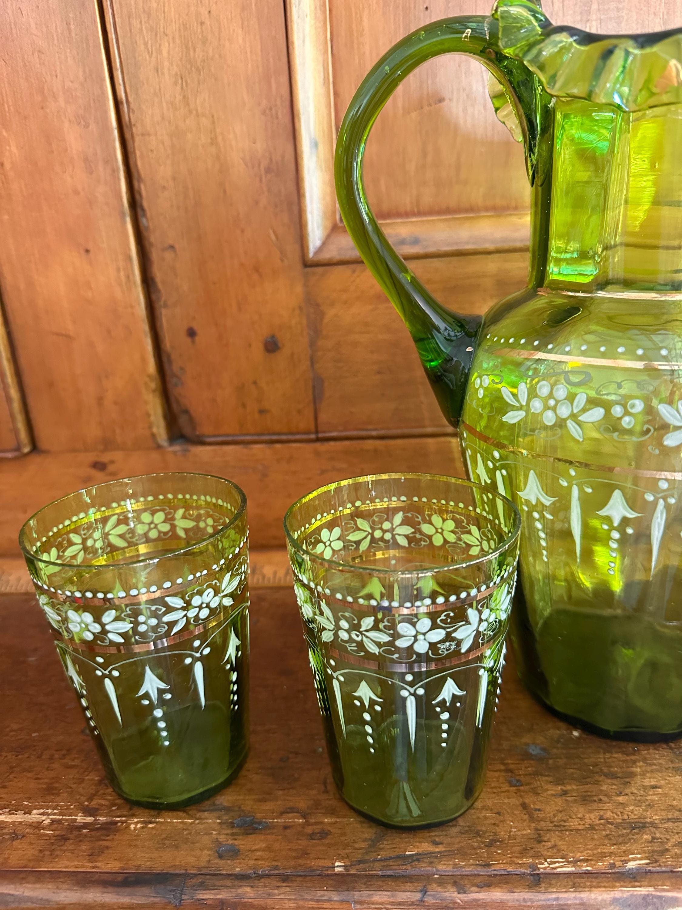 VICTORIAN GLASS セット　アンティーク Antique Handblown Green Glass Lemonade Pitcher and Glasses Set