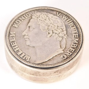 Alpha Bro 800 Silver Coin Pill Box Commemorative Souvenir