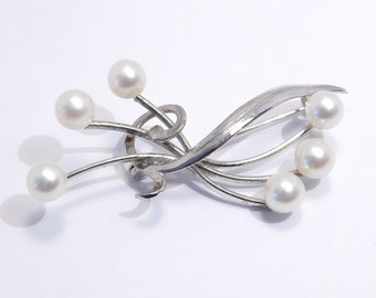 Elegant Pearl Brooch Sterling Silver