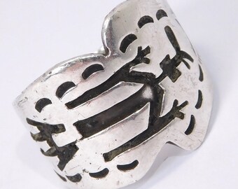 Signed Sterling Navajo Figural Stampwork Silver Ring