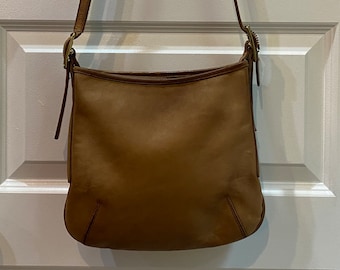 バッグ Old Coach Brown Leather Shoulder Bag Vintage Coach Dark Brown Leather Shoulder Bag, Brass