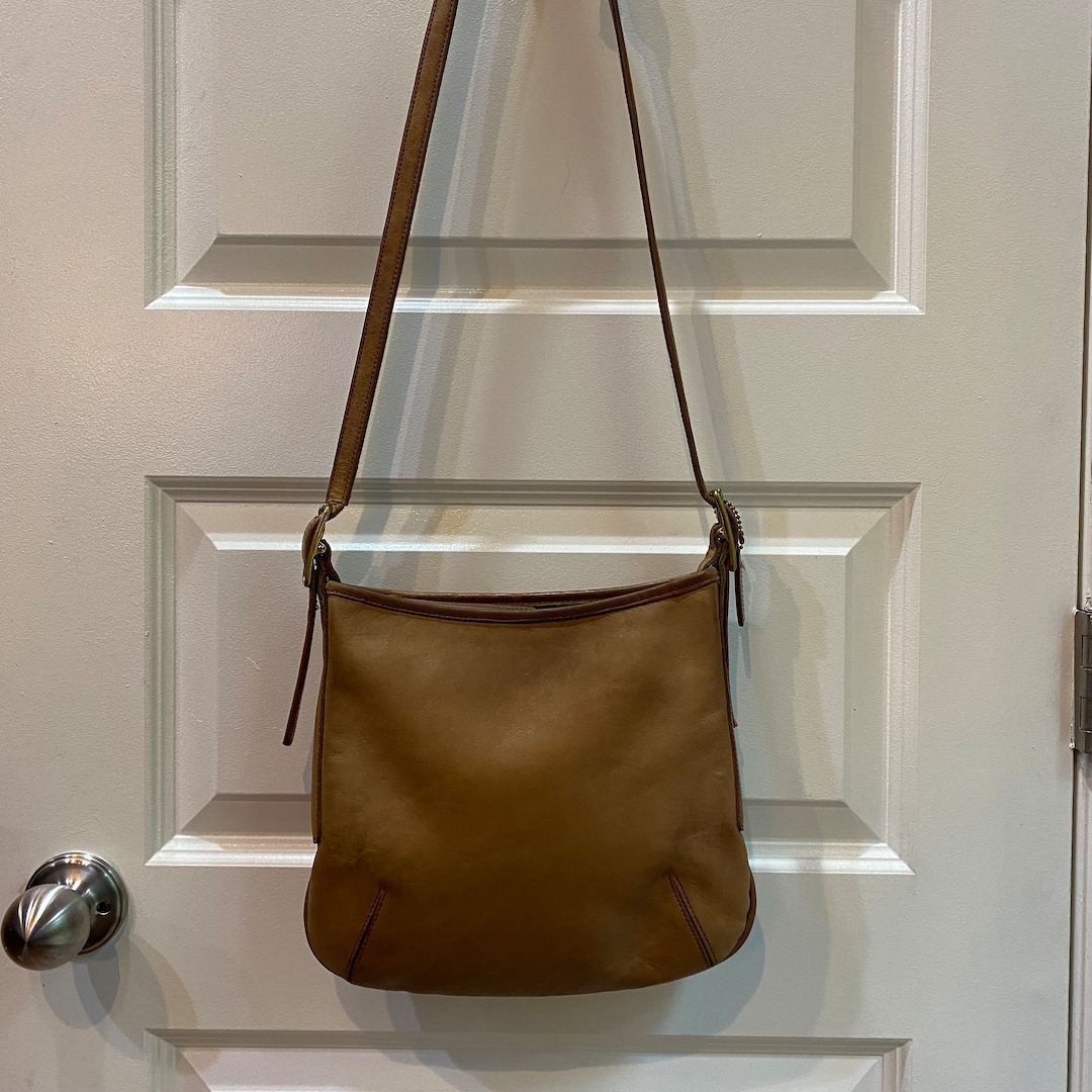 バッグ Old Coach Brown Leather Shoulder Bag Vintage Coach Brown Leather Shoulder Bag - Etsy