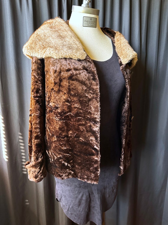 Beautiful Chocolate Brown Short "Fur Fabric" Jacke