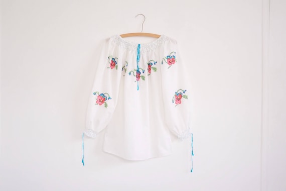 Vintage Hand Embroidered Blouse  // 70's fashion.… - image 4