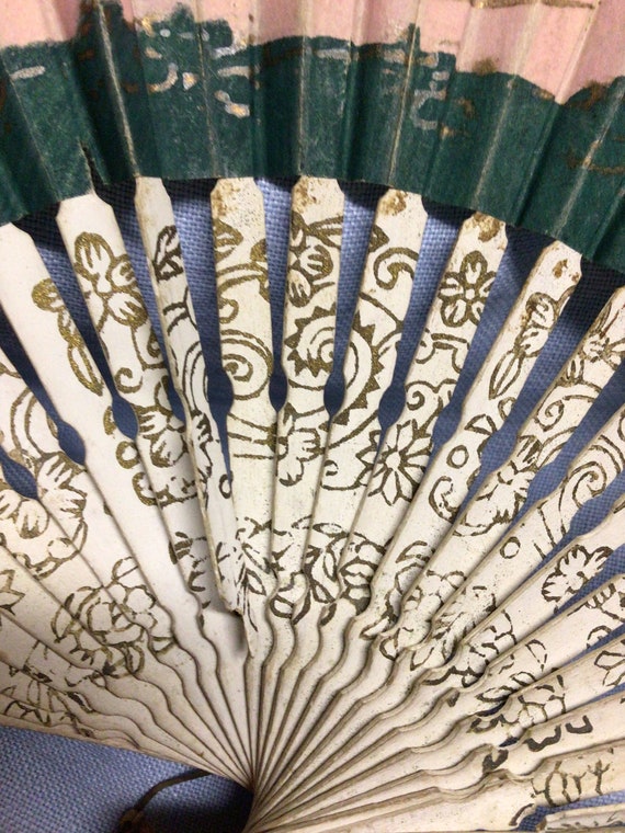 Vintage Japanese Painted Paper Fan - image 3