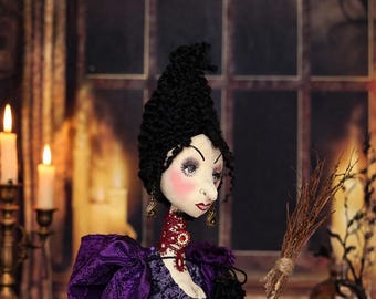 Salem Witch Mary Art figurine– Handmade Halloween Witch Figurine, Gothic Home Decor, OOAK Collectible Doll, Textile Sculpture