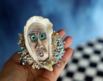 OOAK Oyster Art Doll Sculpture – Handmade Fantasy Creature in Real Shell, Alice in Wonderland Inspired, Whimsical Home Decor Gift