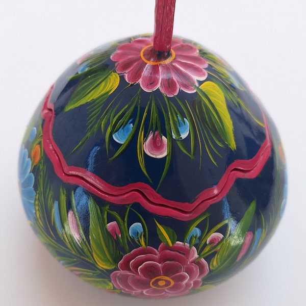 Olinala Lacquered New Handpainted Mexican Gourds, Colorful Medium Gourds, Works of Art, One of a Kind, Latin American Art, Mexican Folk Art