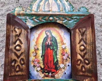 Nicho de la Virgen de Guadalupe: Santuario de hojalata artesanal