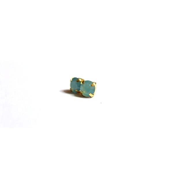Tiny Green Stud Earrings, Tiny Earrings, Stud Earings, Green Earring Stud, Post Earring, Magnetic Earring, Gemstone Earrings, Green Studs