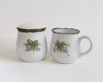 White Hand-painted Pinecones Cream and Sugar Bowl with Lid, Winter Greenery Creamer Serving, Painted Holly Leaves, Berry Kitchen Decor