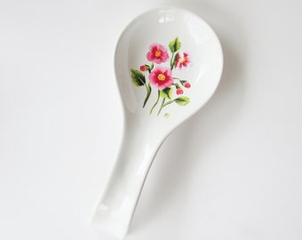 Hand-painted Poppy Spoon Rest, Pink and White Flowers on White Porcelain Floral Kitchen Decor, Flowered Cooking or Serving Utensil Holder