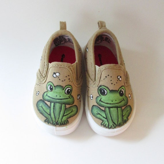 frog shoes
