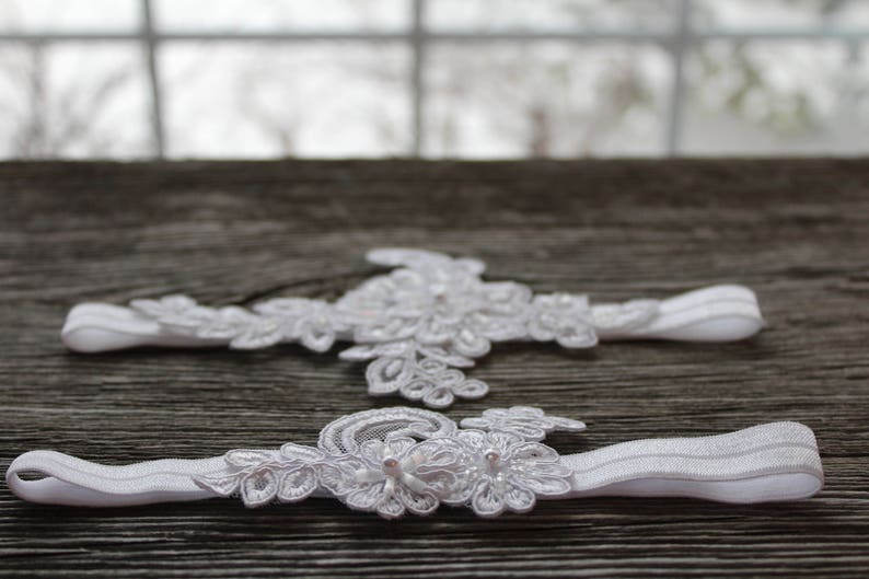 Garter Set White Vines