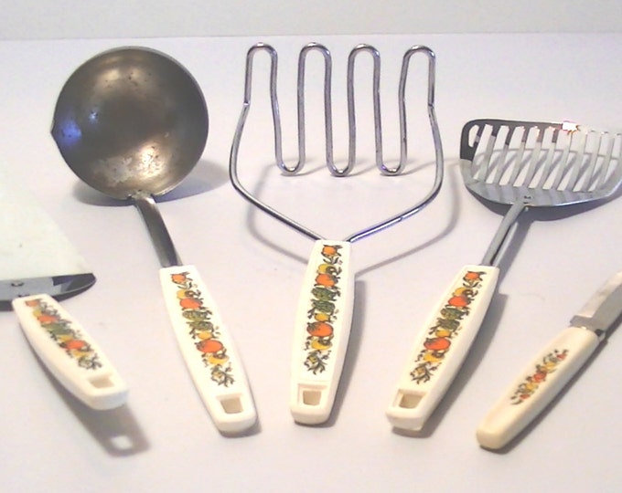 Vintage EKCO Kitchen Utensils, Spice O Life Pattern 70s Set Masher