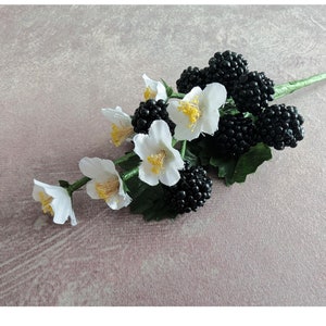 Beaded Blackberry Fruit Spray with Blossoms for Hats Crafts Costumes F18A