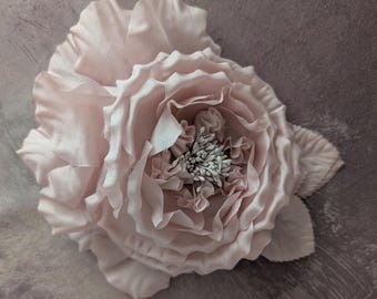 7 inch Light Mauve Pink Rose Asymmetric Silk Millinery Flower with Leaves Pleated Petals for Hats Fascinators Gowns