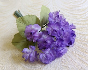 Vintage Violets Purple Shaded Millinery Flowers from Europe Nosegay Old Fashioned Bunch of 12 with Leaves for Hats Crafts NOS