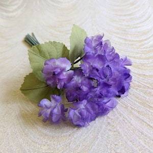 Vintage Violets Purple Shaded Millinery Flowers from Europe Nosegay Old Fashioned Bunch of 12 with Leaves for Hats Crafts NOS