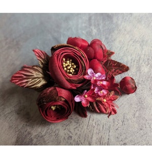 Gorgeous Silk and Velvet Rose Cluster Forget Me Nots Rich Red Bronze Holiday Corsage Hat Millinery 3FN0098R