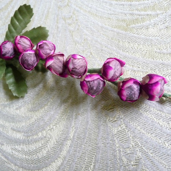 Small Bud Spray Plum Purple with Leaves for Flower Crowns Corsage Boutonnieres Hair Pins Crafts 1FN0004PU