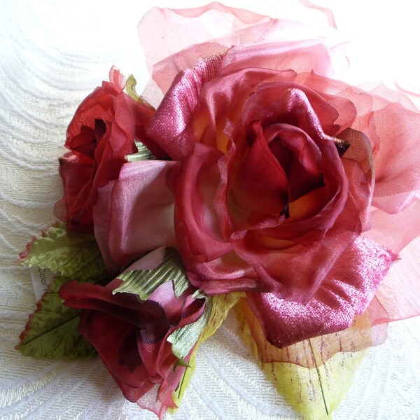 Exquisite Silk and Velvet Red Rose Cluster Millinery Flowers for Wedding Corsage Kentucky Derby Hats Sash Decoration 3FN0050R