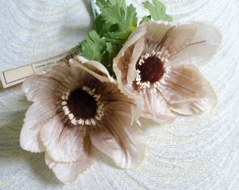 Vintage Twin Millinery Anemones Beige Brown Shaded Silk Millinery Flowers Poppies NOS Germany for Hats Fascinators Crowns Corsage