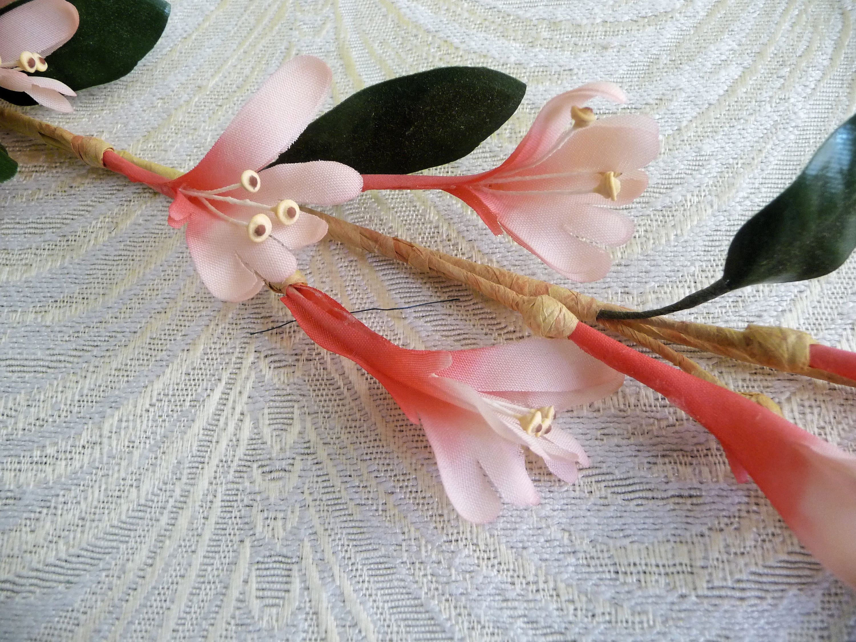 PINK millinery cloth Vintage style 6 silk FLOWER cluster yellow Stamens DOLLS!