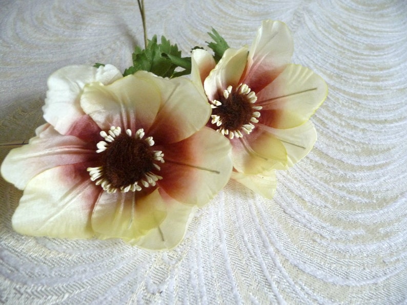 Vintage Twin Millinery Anemones Pale Yellow Cream Copper Rust Silk Millinery Flowers Poppies NOS Germany for Hats Fascinators Crowns Corsage