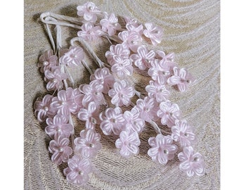 vintage rose pâle tissu satiné myosotis petite chapellerie trois petits sprays pour chapeaux artisanat poupées bandeaux couronnes de fleurs