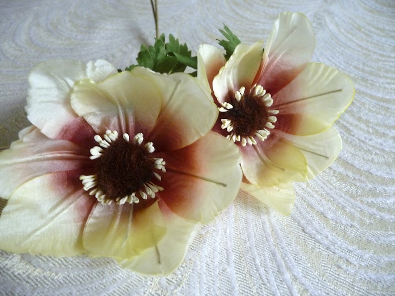 Vintage Twin Millinery Anemones Pale Yellow Cream Copper Rust Silk Millinery Flowers Poppies NOS Germany for Hats Fascinators Crowns Corsage
