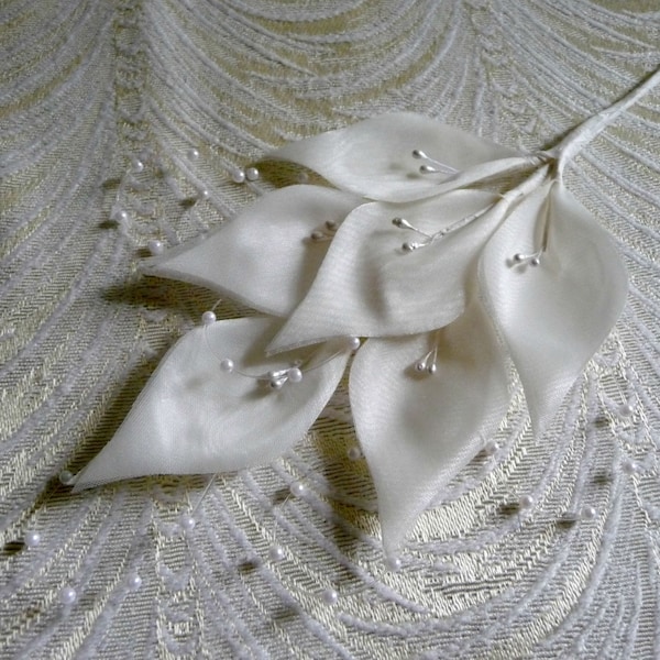 Vintage Millinery Calla Lily Flowers Satin Organdy White Leaves with Pearls for Bridal Veils, Hats, Gowns, Vintage Weddings 4FV0153W