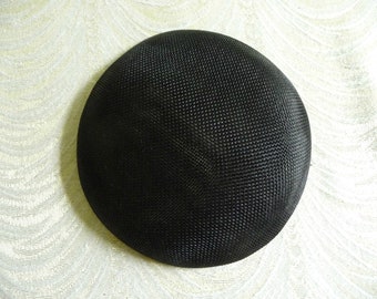 Style de bouton rond noir de pilulier de Smartie de tissu de bougran de base de bibi pour des chapeaux de chapelle de bricolage