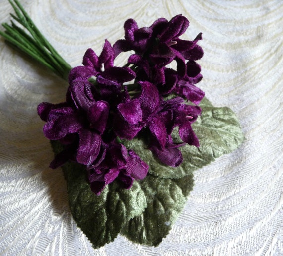Velvet Violets Millinery Bouquet Wine Purple Old Fashioned Flowers For Crafts Hats Scrapbooking 2fn0079au - 