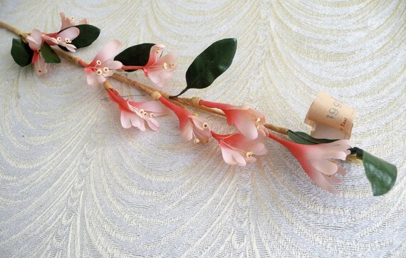 Vintage Millinery Flower Anemone ZP Shady Creamy Yellow Vintage Millinery Flower Anemone ZP Shady Creamy Yellow