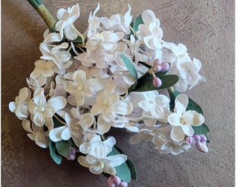 Vintage Aged White Lilac Flowers Fabric Bunch with Lavender Pep Buds NOS for Millinery Hats Fascinators, Crafts