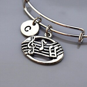 Musiknotenarmband, Musiknotenarmband, Musikcharme, Musiker, erweiterbarer Armreif, personalisiertes Armband, Charm-Armband, Initialarmband