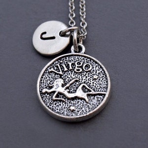 Colar de Virgem, colar com pingente do zodíaco de Virgem, colar com iniciais, pingente de Virgem em prata, personalizado, prata antiga, monograma