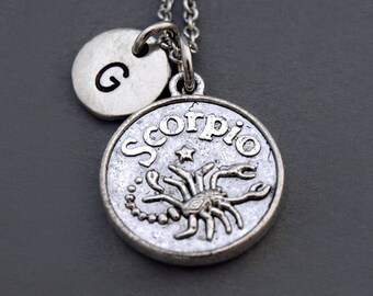 Schorpioenketting, Schorpioen sterrenbeeld bedelketting, zilveren Schorpioen dierenriem, initiële ketting, gepersonaliseerd, antiek zilver, monogram
