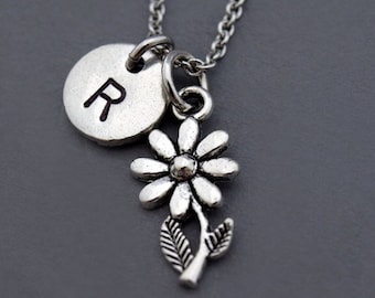 Collana con margherita, collana con ciondolo a forma di fiore, fiore di margherita, ciondolo con margherita in argento, gioielli con margherita in argento, collana con iniziale, personalizzata, monogramma